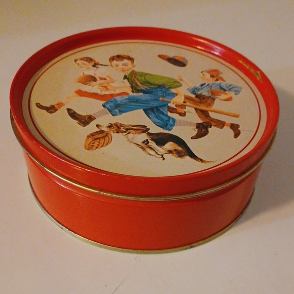 Two Vintage Tins Children & Beagle Playing - Picture 9 of 14